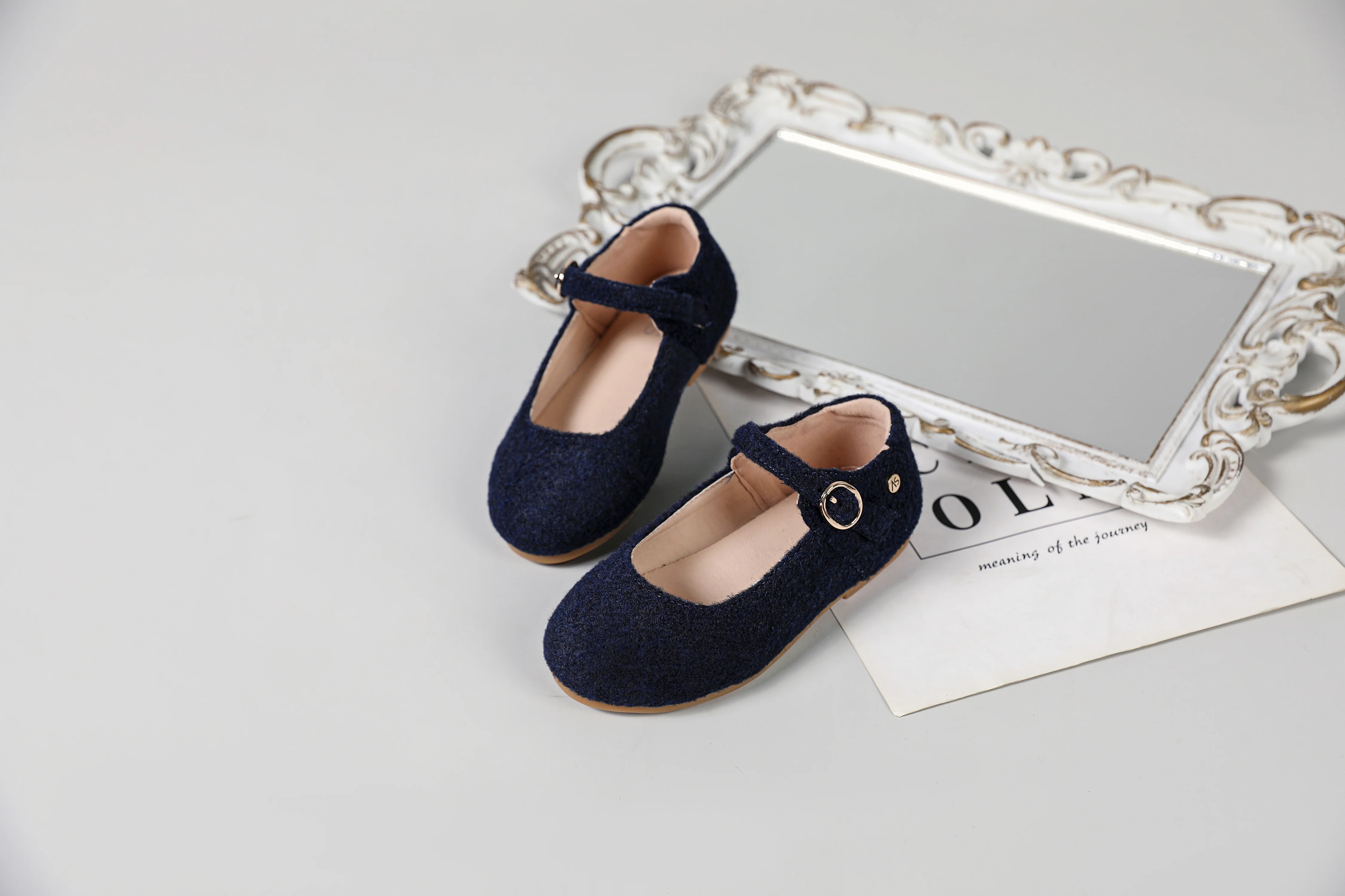 The Wool Shoes - Image 7