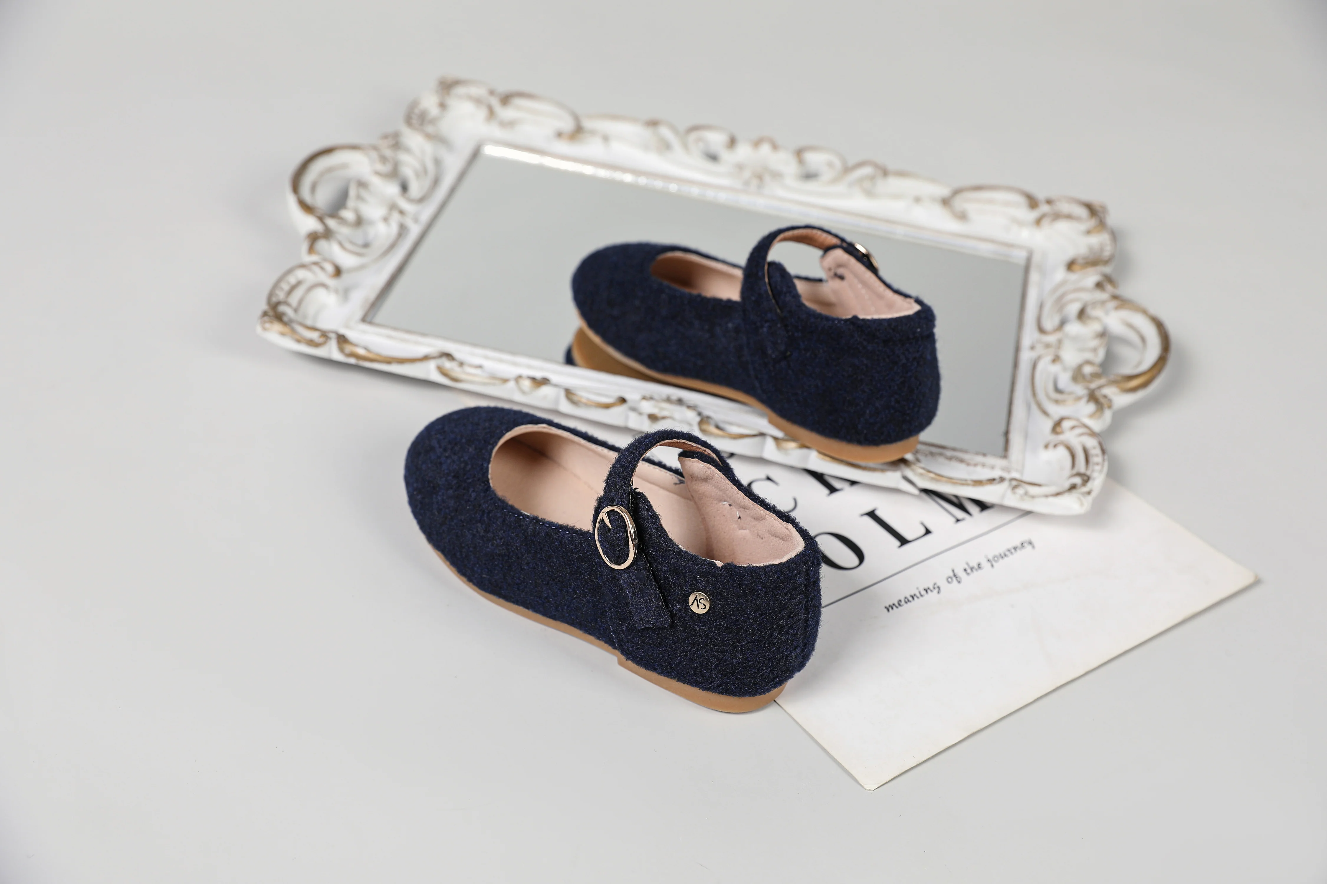 The Wool Shoes - Image 8